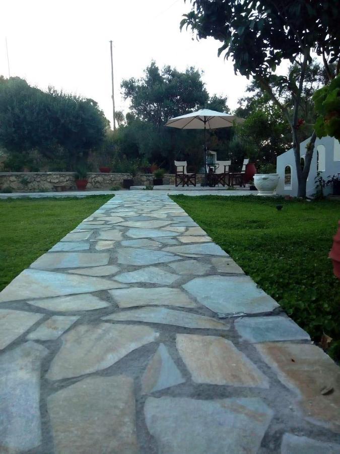 Thea Apartment Agia Marina  Екстер'єр фото