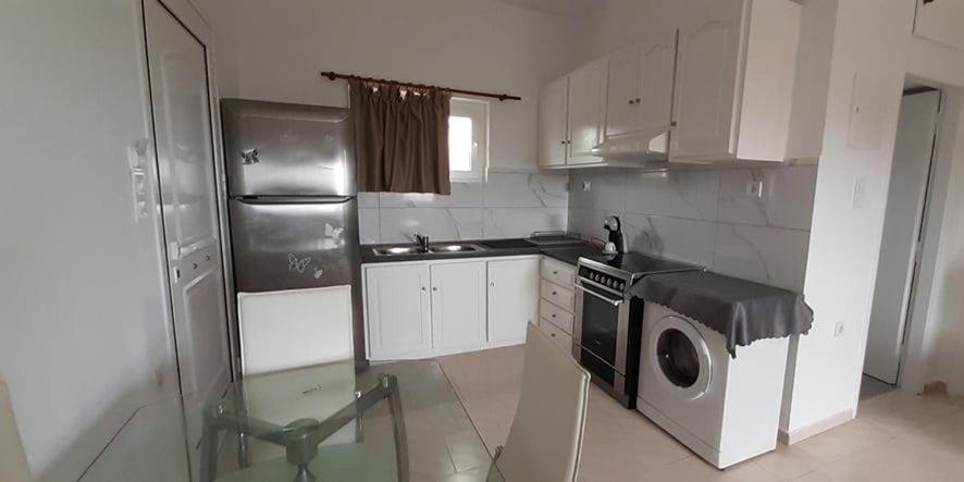 Thea Apartment Agia Marina  Екстер'єр фото