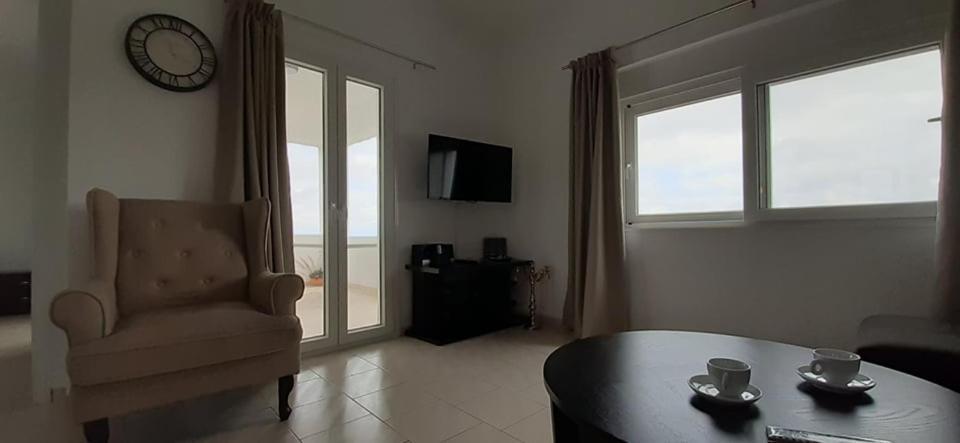 Thea Apartment Agia Marina  Екстер'єр фото