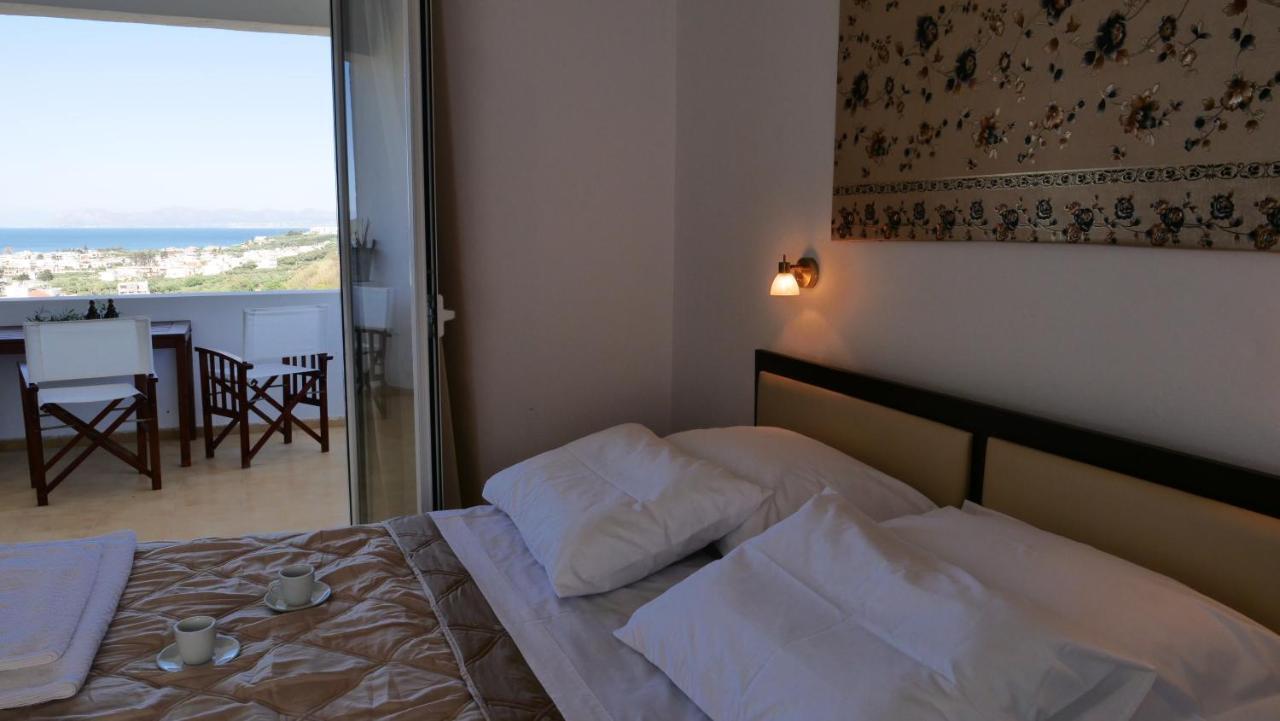 Thea Apartment Agia Marina  Екстер'єр фото